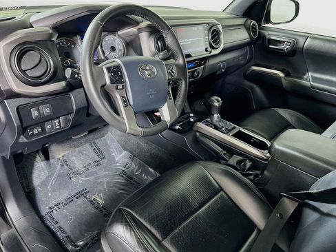 Certified 2020 Toyota Tacoma Limited AWD/4WD image 9