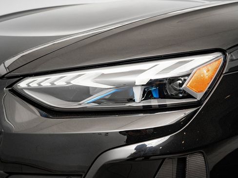 Used 2022 Audi RS e-tron GT w/ Carbon Performance Package image 14