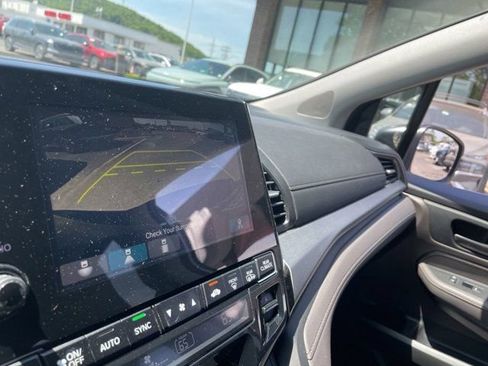 Used 2018 Honda Odyssey EX image 15
