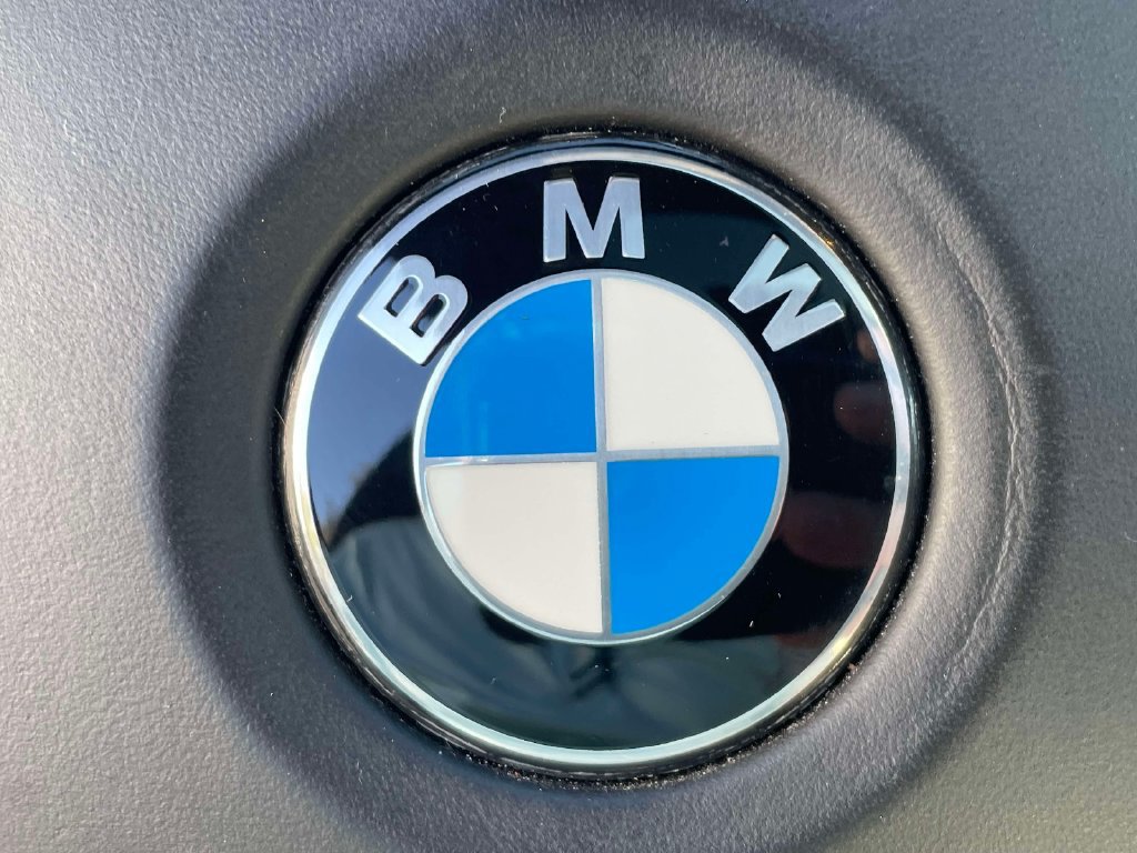 Used 2018 BMW M550i xDrive AWD/4WD image 33