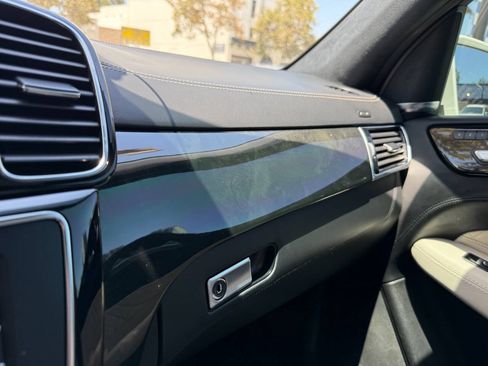 Used 2019 Mercedes-Benz GLS 450 4MATIC image 51