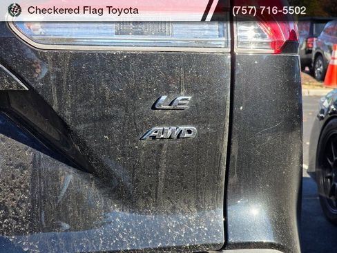 Used 2023 Toyota Corolla Cross LE image 8