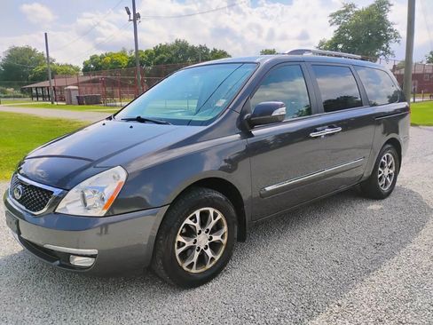 Used 2014 Kia Sedona EX image 1