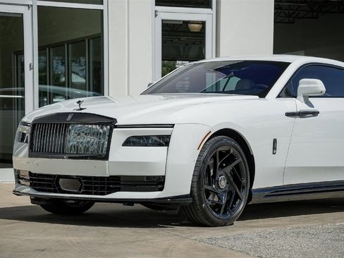 New 2025 Rolls-Royce Spectre Black Badge image 10