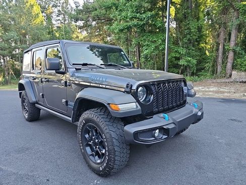 Used 2023 Jeep Wrangler Unlimited w/ Cold Weather Group AWD/4WD image 3