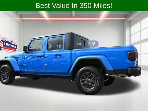 New 2026 Jeep Gladiator Sport image 2