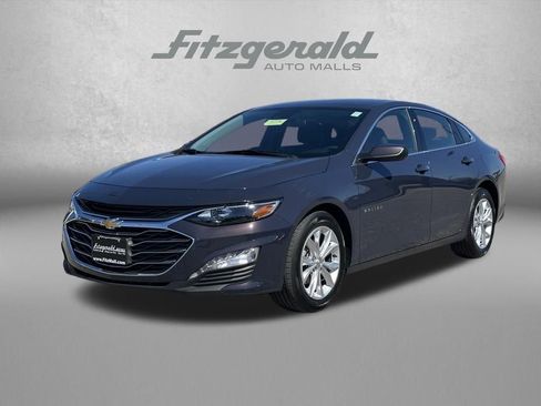 Used 2025 Chevrolet Malibu LT FWD image 2
