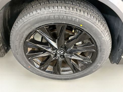 Used 2024 MAZDA CX-5 Carbon Edition image 11
