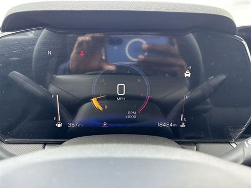 Used 2024 Chevrolet TrailBlazer LS w/ LS Convenience Package FWD image 11