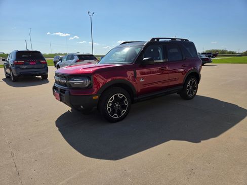 Used 2025 Ford Bronco Sport Outer Banks AWD/4WD image 10