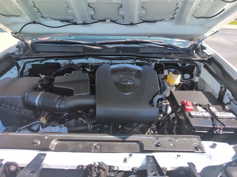 Certified 2023 Toyota Tacoma SR image 32