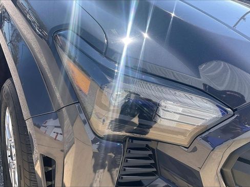 Used 2025 Toyota Tacoma SR5 image 32
