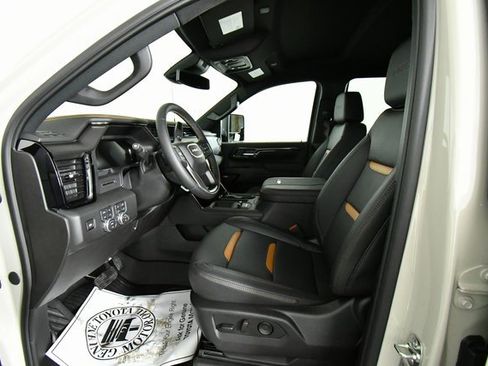 Used 2026 GMC Sierra 3500 AT4 image 5