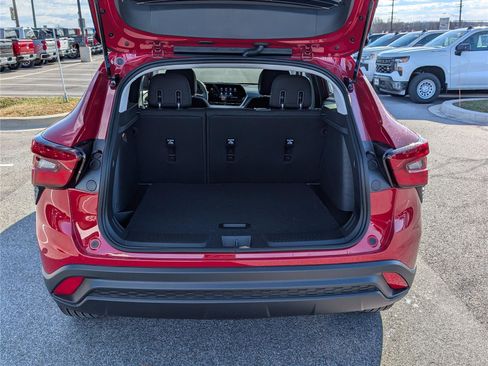 New 2026 Chevrolet Trax LS w/ LS Convenience Package image 8