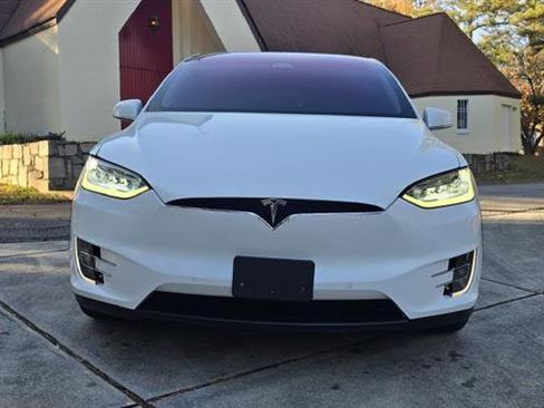 Used 2018 Tesla Model X 75D image 2