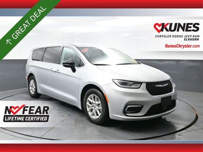 Used 2024 Chrysler Pacifica Touring-L