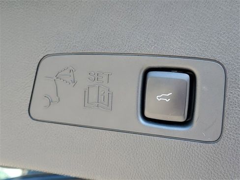 Used 2023 Lincoln Corsair AWD w/ Equipment Group 101A image 10