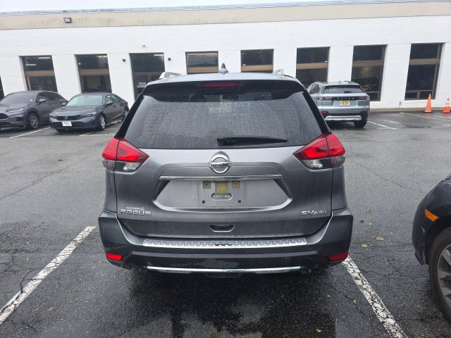 Used 2017 Nissan Rogue SV AWD/4WD image 5
