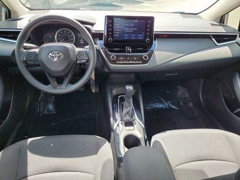 Used 2020 Toyota Corolla LE FWD image 11