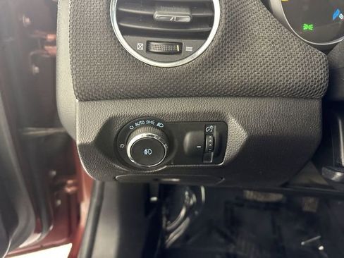 Used 2012 Chevrolet Cruze LT image 13