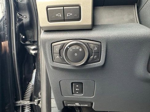 Certified 2022 Ford F450 Lariat w/ Lariat Value Package image 25