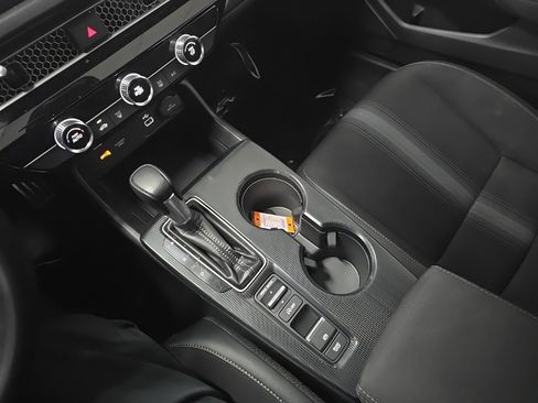 Used 2023 Honda Civic Sport image 26