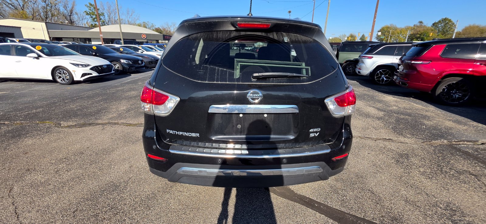 Used 2015 Nissan Pathfinder SV w/ Cargo Package FWD image 7