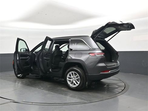 New 2025 Jeep Grand Cherokee Laredo X w/ Luxury Tech Group I image 47