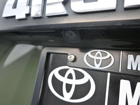 Used 2022 Toyota 4Runner TRD Off-Road Premium AWD/4WD image 43