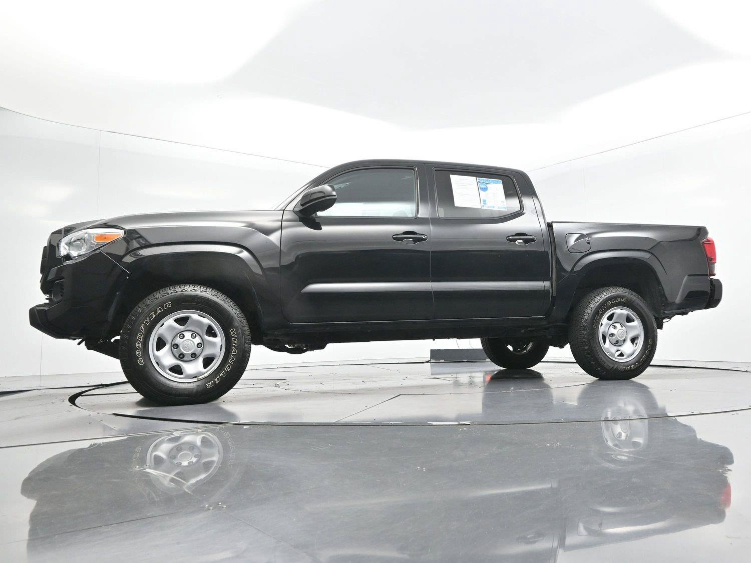 Used 2023 Toyota Tacoma SR w/ SR Convenience Package RWD image 42