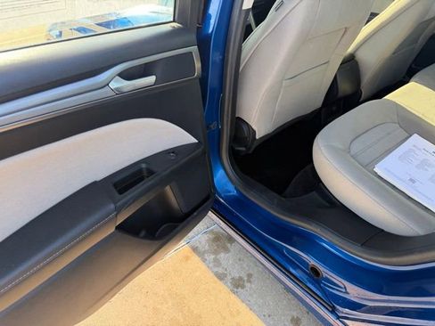 Used 2018 Ford Fusion S FWD image 13