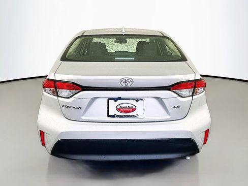 Used 2026 Toyota Corolla LE image 6