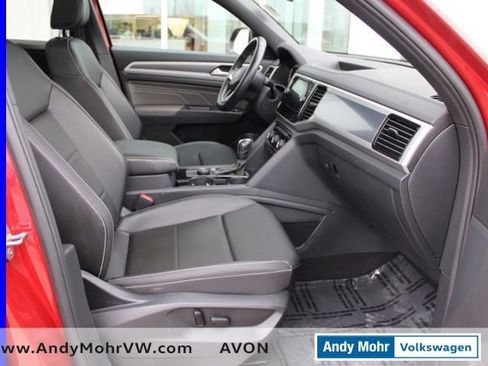 Used 2022 Volkswagen Atlas Cross Sport SEL R-Line image 21