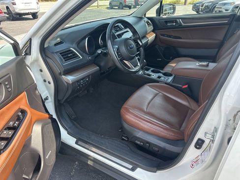 Used 2018 Subaru Outback 3.6R Touring image 12