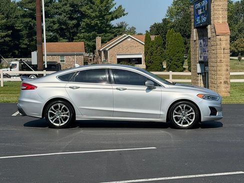 Used 2019 Ford Fusion SEL FWD image 3