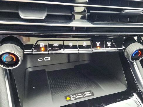 New 2026 Chevrolet Traverse Z71 w/ Enhanced Driving Package image 36