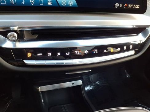 Certified 2024 Cadillac Lyriq Luxury image 31