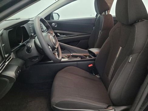 Used 2023 Hyundai Elantra SEL w/ Cargo Package image 17