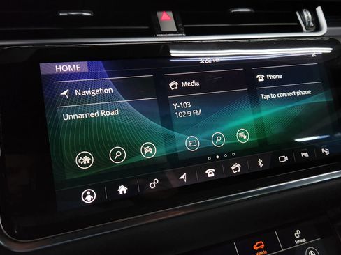 Used 2020 Land Rover Range Rover Evoque SE image 28