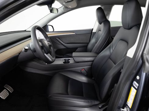 Used 2023 Tesla Model Y Long Range AWD/4WD image 14