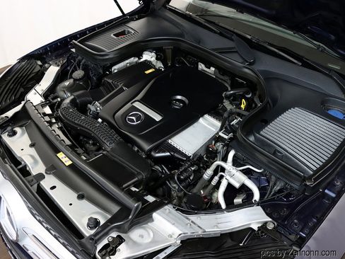 Used 2017 Mercedes-Benz GLC 300 GLC 300 4MATIC SUV w/ Premium 2 Package image 38