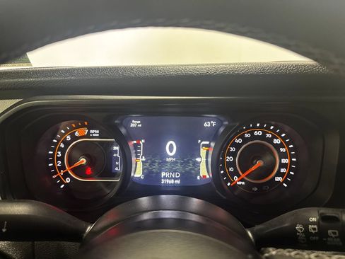 Used 2025 Jeep Wrangler Unlimited Sport AWD/4WD image 8