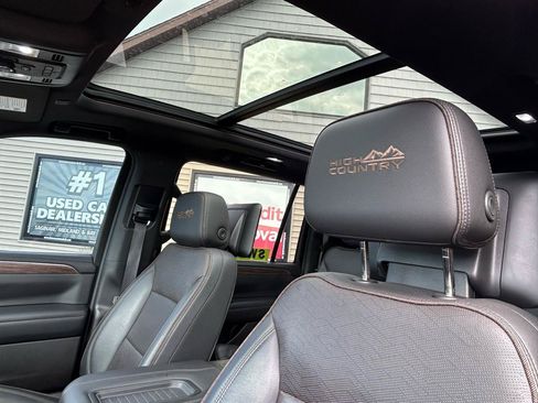 Used 2021 Chevrolet Suburban High Country AWD/4WD image 20