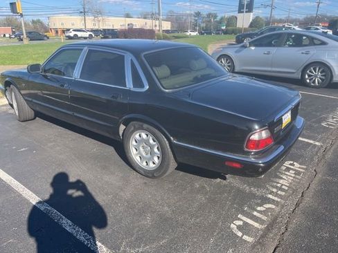 Used 2003 Jaguar XJ8 image 2
