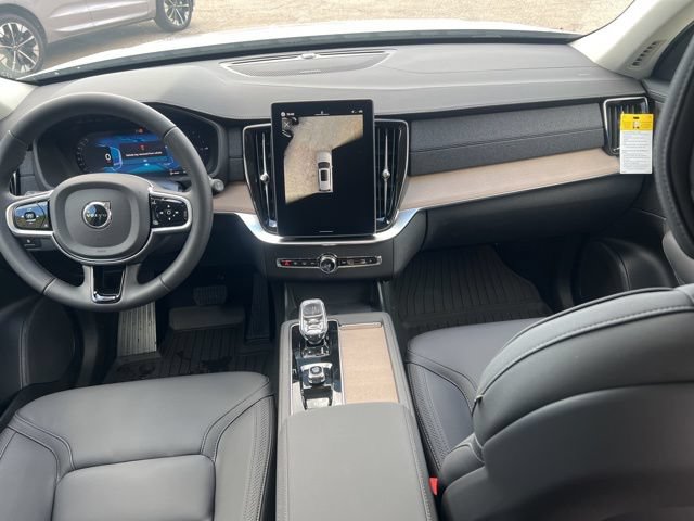New 2026 Volvo XC90 T8 Plus w/ Protection Package Premier AWD/4WD image 18