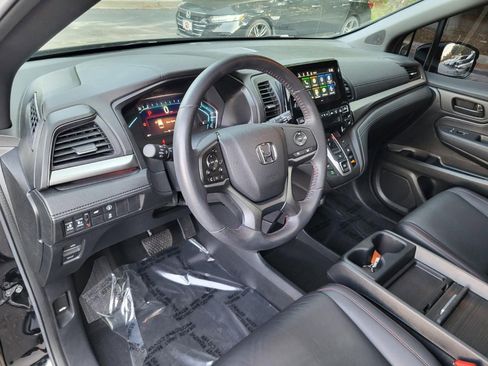 Certified 2023 Honda Odyssey Sport image 11