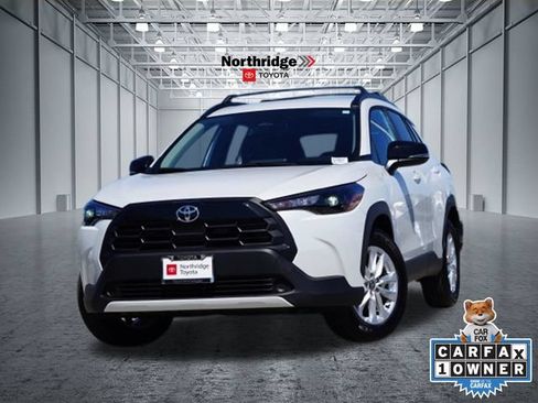 Used 2026 Toyota Corolla Cross LE FWD image 1