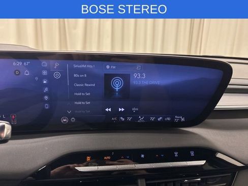 Used 2025 Buick Enclave Sport Touring image 21