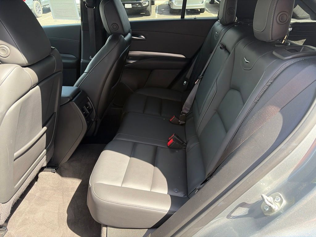 Used 2025 Cadillac XT4 Premium Luxury FWD image 19