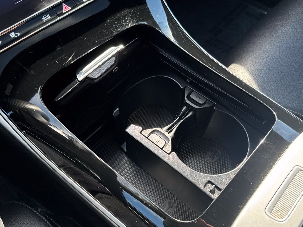 Used 2024 Mercedes-Benz C 300 4MATIC Sedan image 22